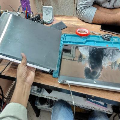 Laptop Display Repairing Services