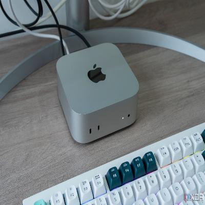 Apple System Computer Servers