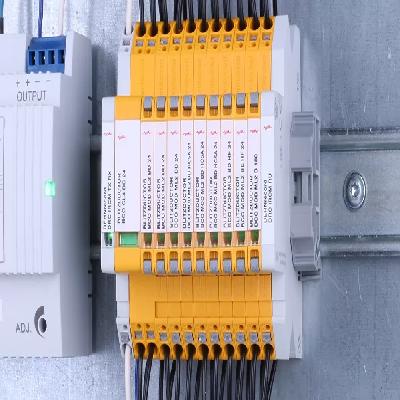 Surge Protection IT- Systems Yellow Line