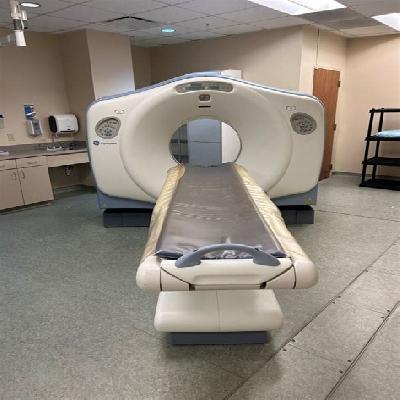 Refurbished CT Scanner (Light Speed - 4 / 8 / 16 )