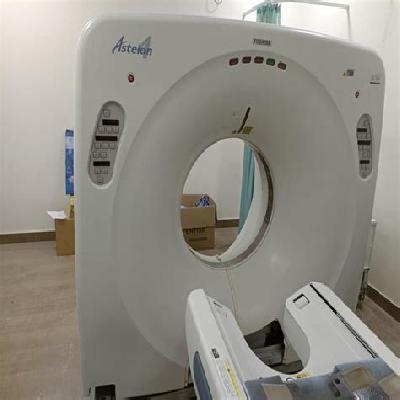 Refurbished CT Scanner (Toshiba Asteion Super 4 slice )