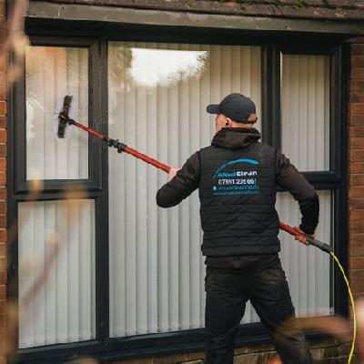 Window Cleaning Services At Reasonable Rate