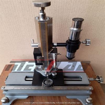 Travelling Microscope