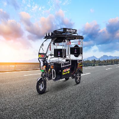 Battery Operated E Rickshaw Air Tyre