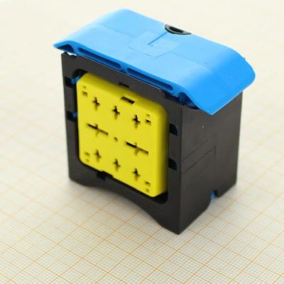 Eight Way 6.4 Female Plain Connector