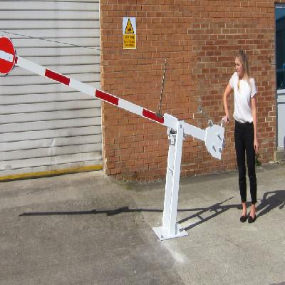 Boom Arms for Barricades