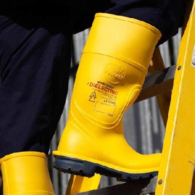 Dielectric Boot