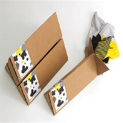 Leaf Print T-shirt Packaging Corrugated boxes Customized