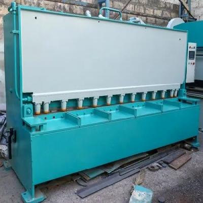 Sheet Metal Cutting Machine