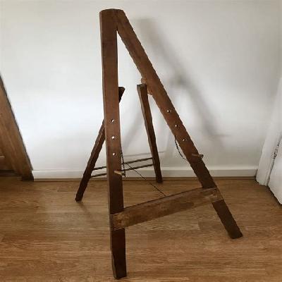 Wooden Easel Stand