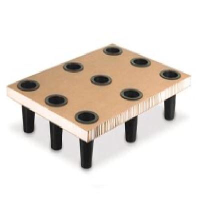 Paper Pallets with Plastic Feets