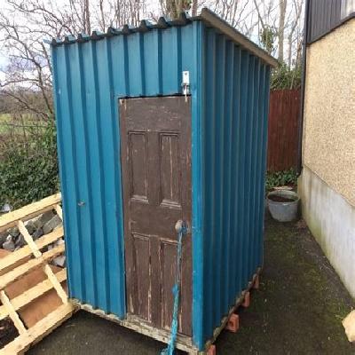 Tin Dealer, Standy Or Hut Board