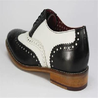 Novus Brogue Shoe Wensico