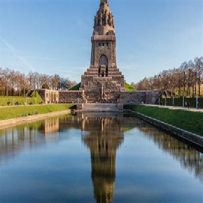 Monument Wallpaper