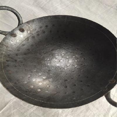 Traditional Small Cast Iron Kadai(2521)