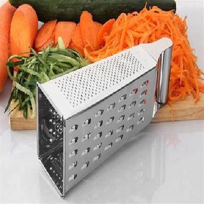 CE-131 Grater With Container
