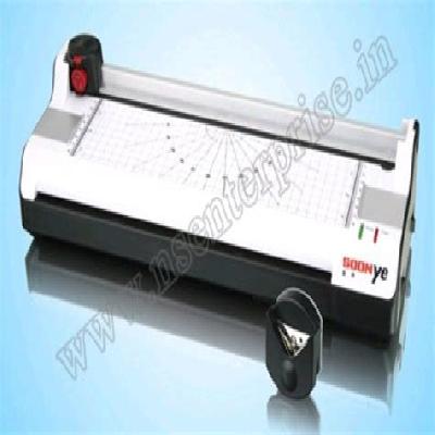 Laminator with Trimmer YE-381