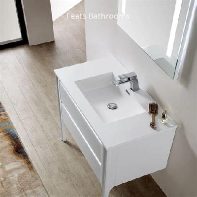 Glossy White Floor Mounted.