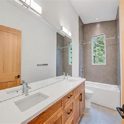 Oyster Rivera Bath Tub