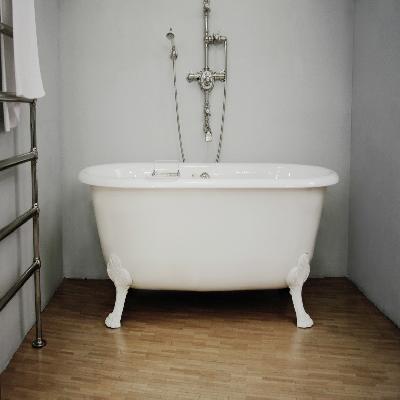 Ceramic Bath Tub