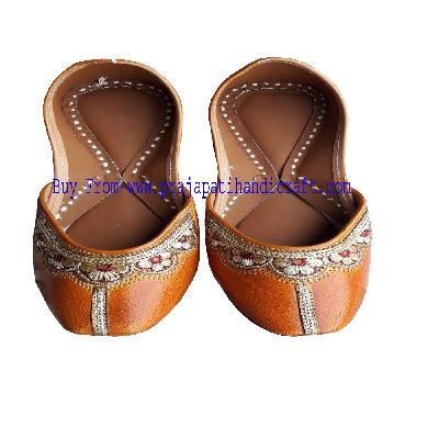 Ladies Fashion Punjabi Jutti