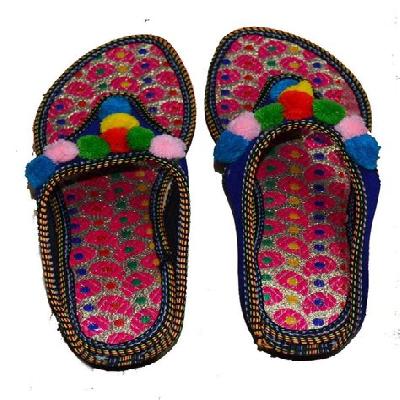 Ladies Punjabi Embroidered Slipper