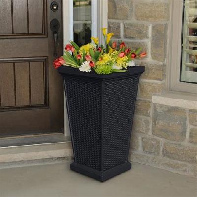 Plastic planter