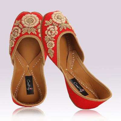 Ladies Fancy Juttis