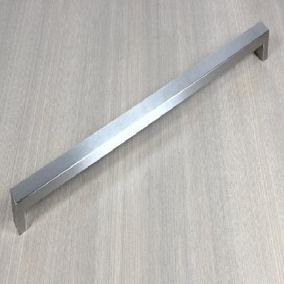 Cabinet Handle Bold