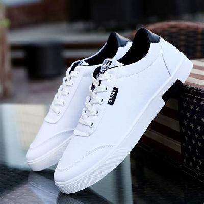 Men White Sports Shoes