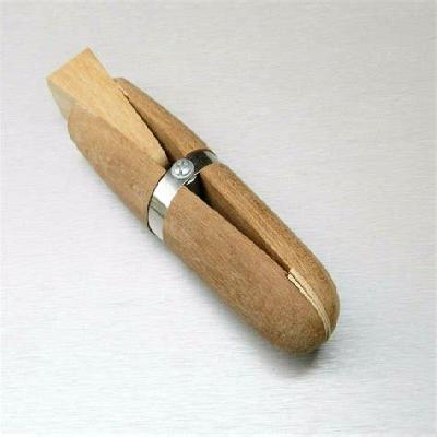 Wooden Ring Holder Clamp