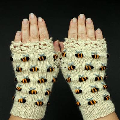 Knitted Hand Gloves