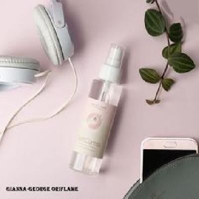 Oriflame Hand Sanitizer (Soft Caress Hand Cleanse Spritz)
